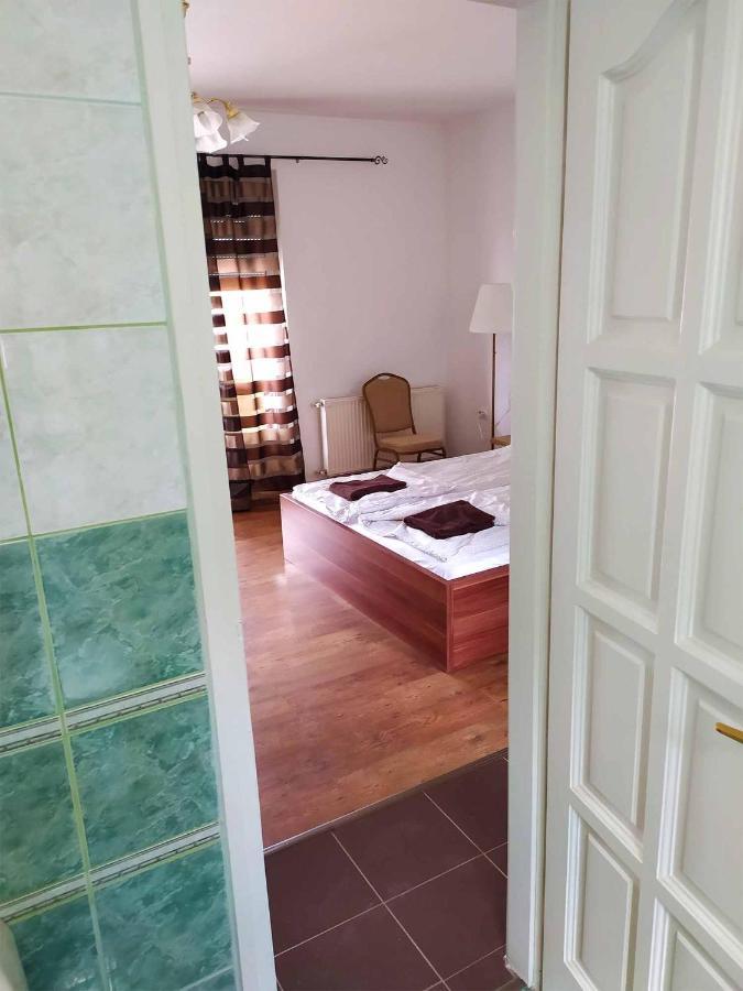 Tassi Halaszcsarda-Karasz Haz Dış mekan fotoğraf